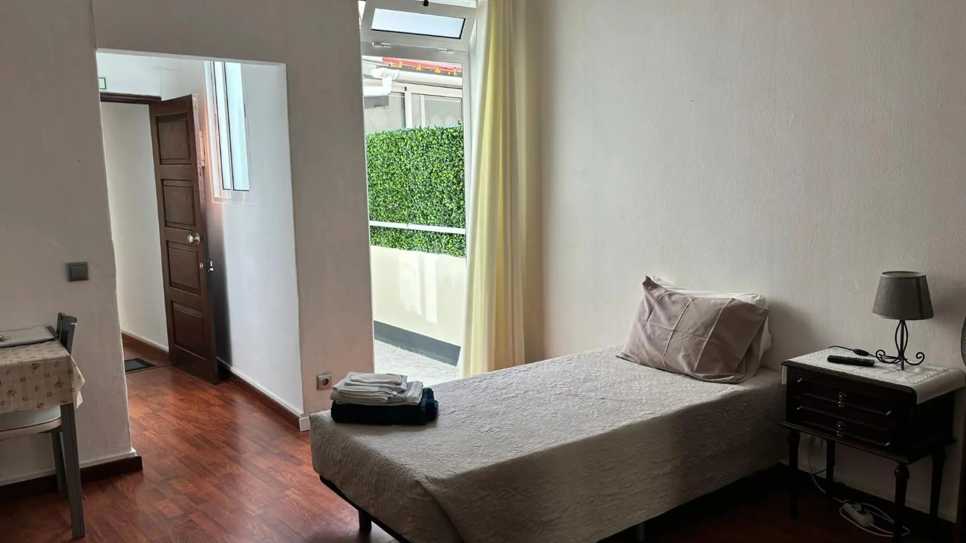 Charming Studio In Funchal With A Lovely Terrace - 20 M²